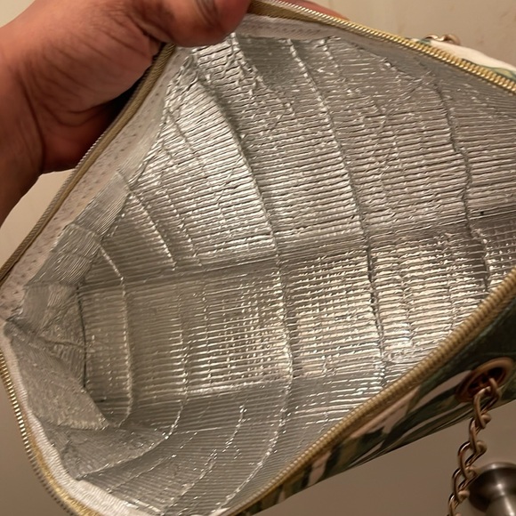 Iceeare please check all pictures of condition. Pictures are my description. - Picture 17 of 17